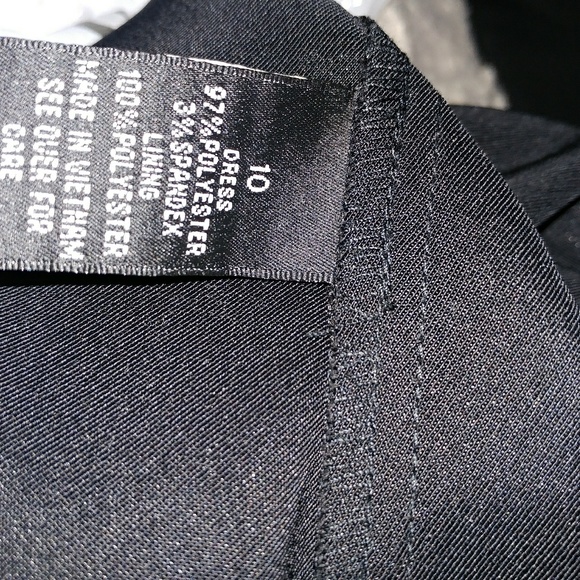 Dress - Picture 2 of 3